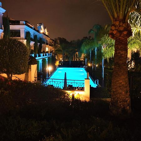Luxury Apartment Frontal To The Sea In Estepona Doncella Beach Exterior photo