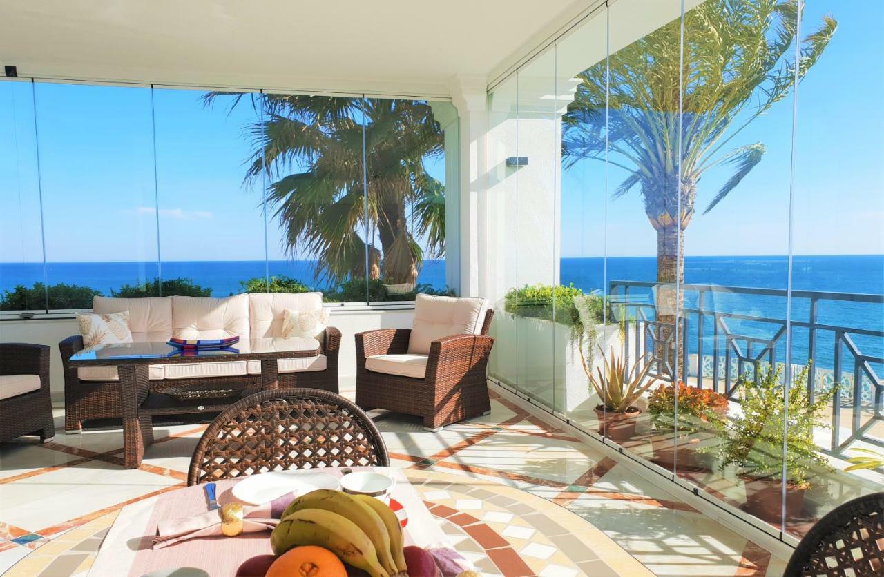 Luxury Apartment Frontal To The Sea In Estepona Doncella Beach Exterior photo