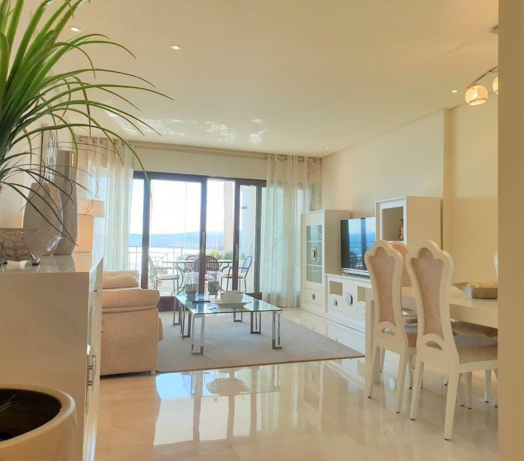 Luxury Apartment Frontal To The Sea In Estepona Doncella Beach Exterior photo