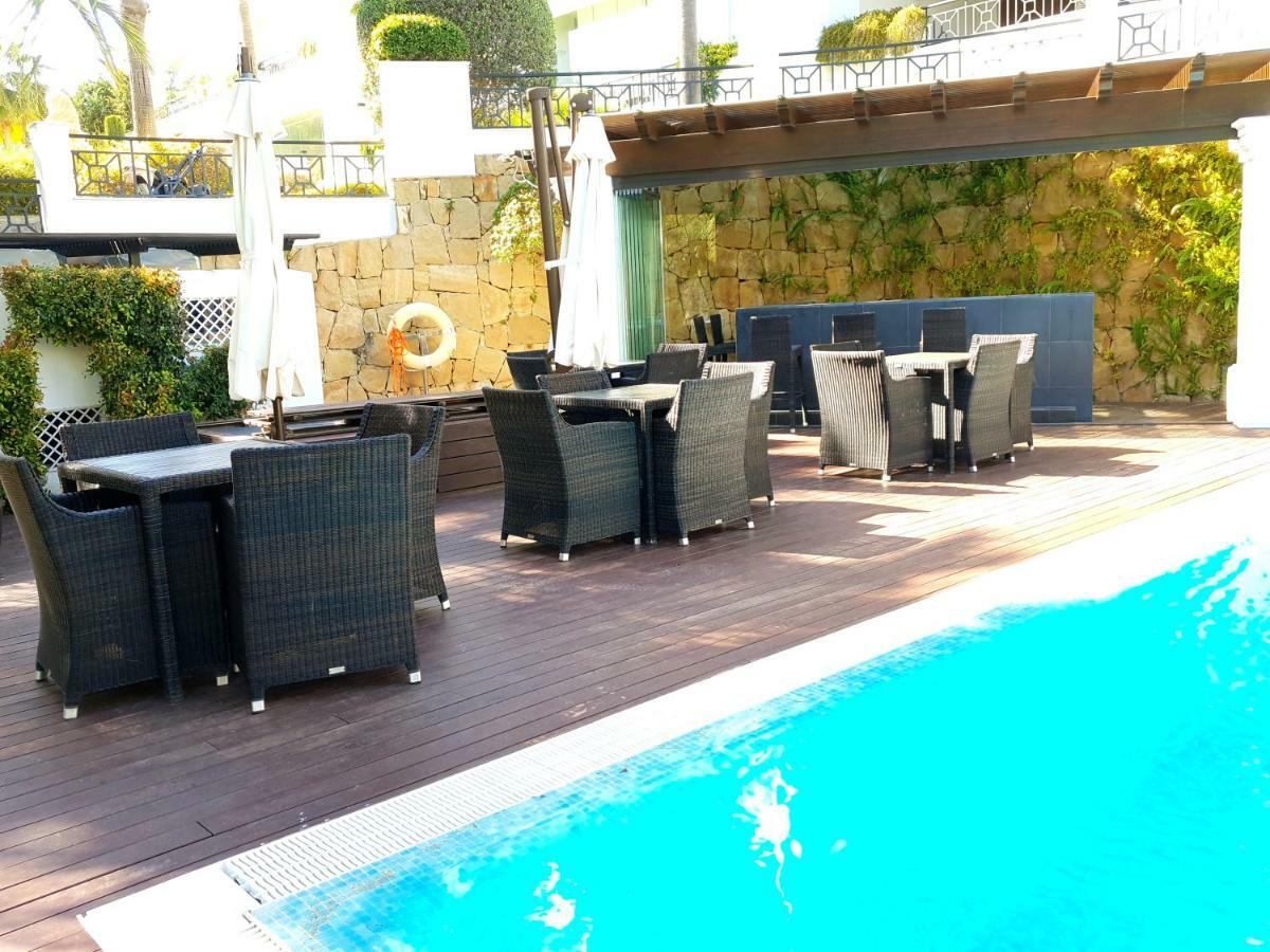 Luxury Apartment Frontal To The Sea In Estepona Doncella Beach Exterior photo